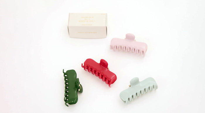Undo Hairware