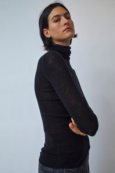 6397 Slim Rib Turtleneck in Black