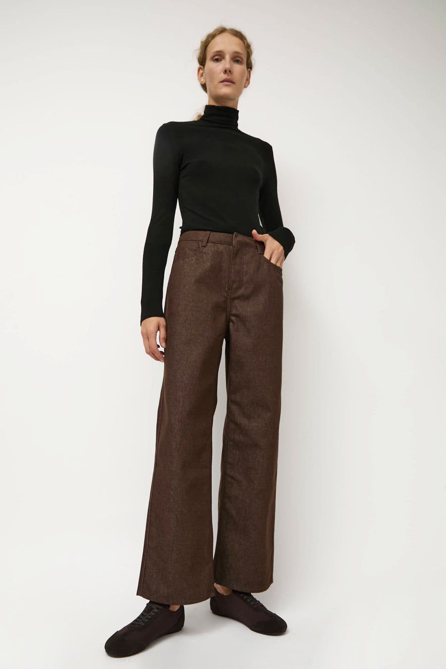 Amomento Color Indigo Denim in Brown