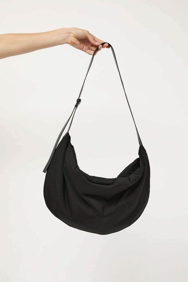 Amomento Large Padded Bag in Black