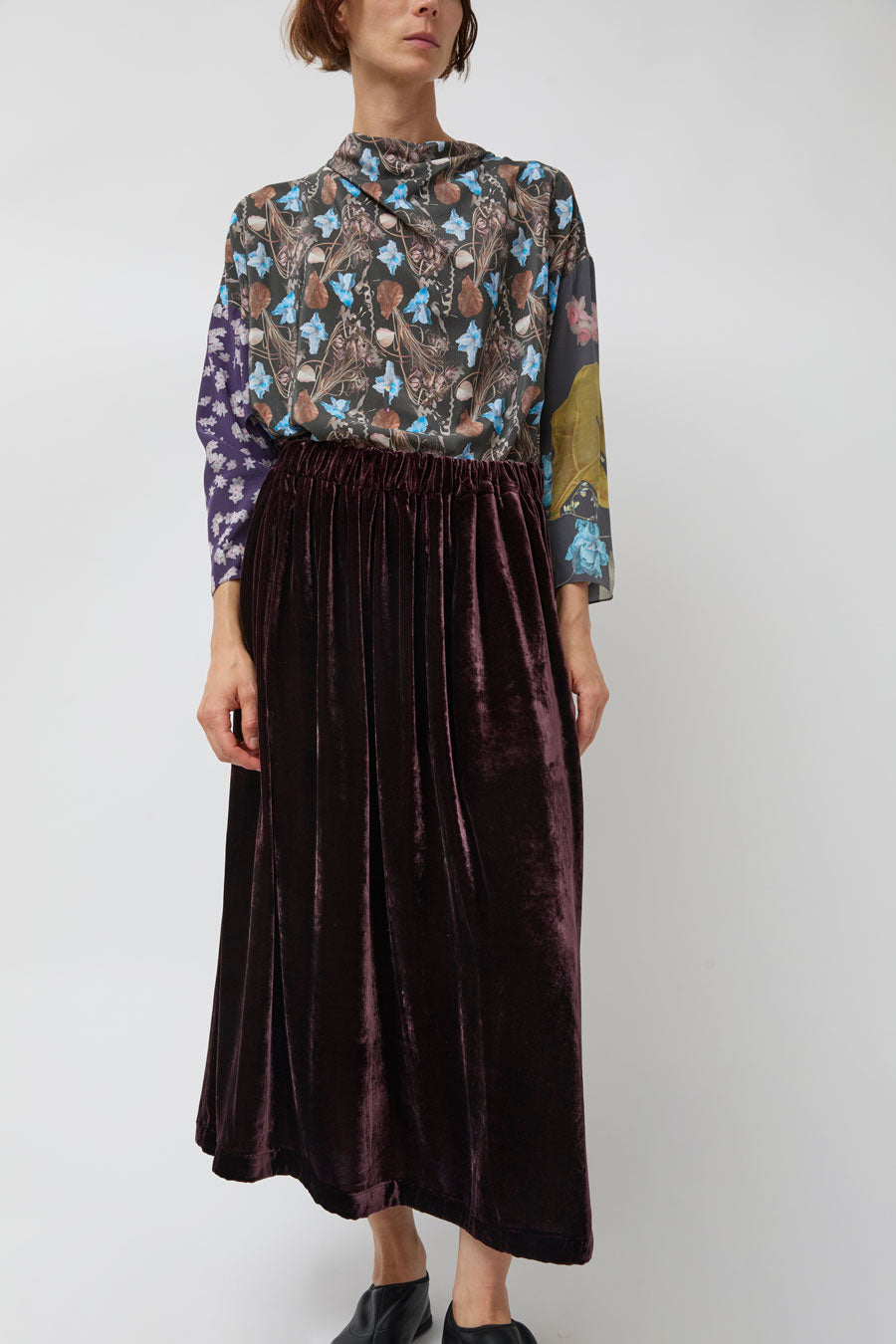 Anntian Velvet Skirt in Aubergine Velvet