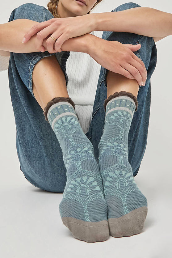 Exquisite J Paolina Jacquard Socks in Grey