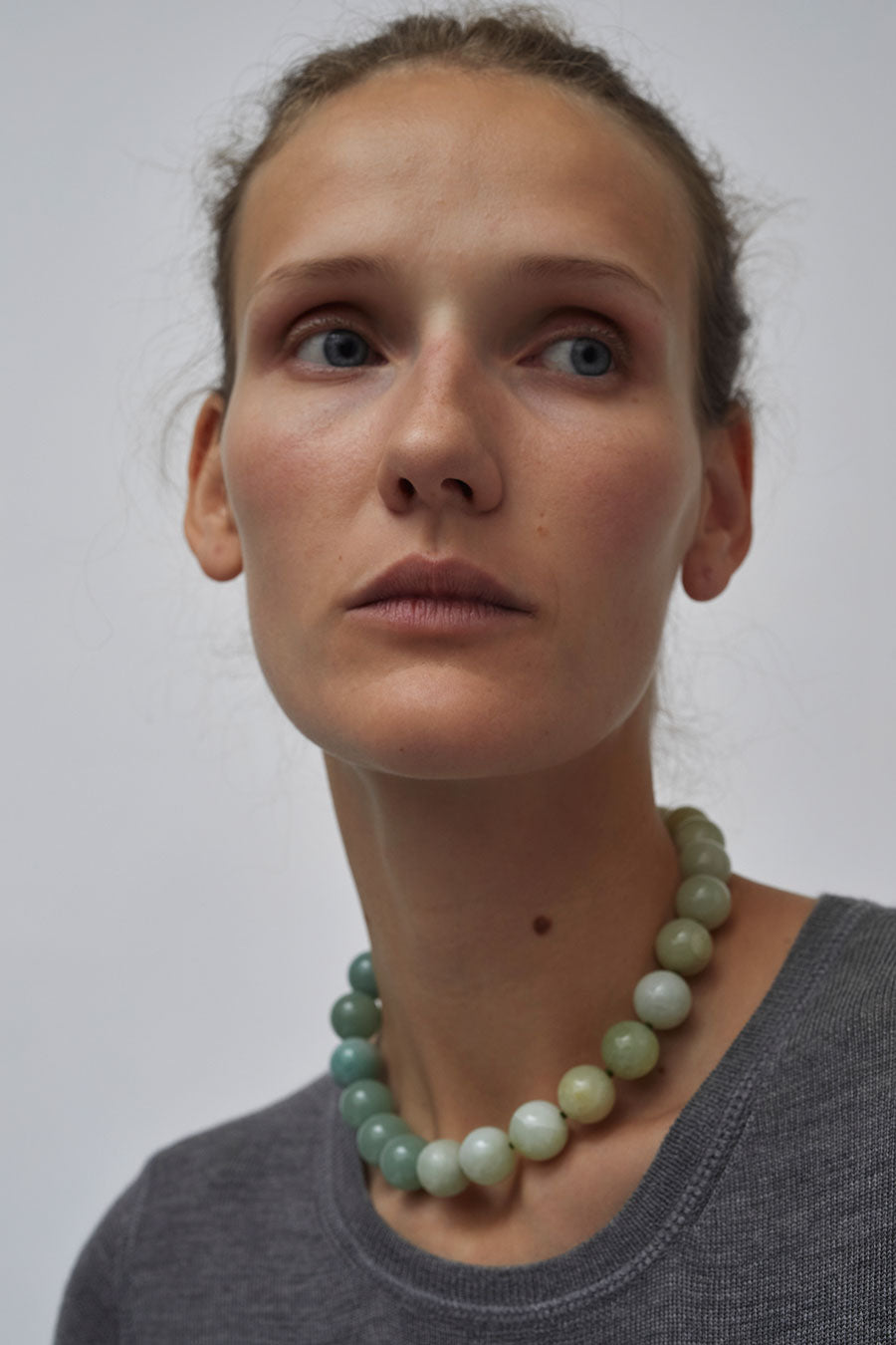 mussels-and-muscles-bicolor-spheres-necklace-in-green-and-dark-green