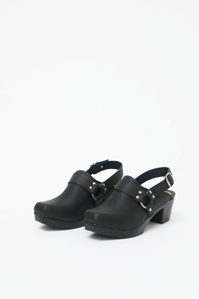 No.6 Arlo Clog on Square Toe Mid Heel in Black on Black Base