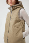 Pret Pour Partir Reversible Gilet in Beige Faux Fur and Taupe