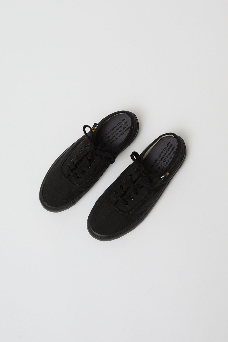 Reproduction of Found 5851 Trainer in Black