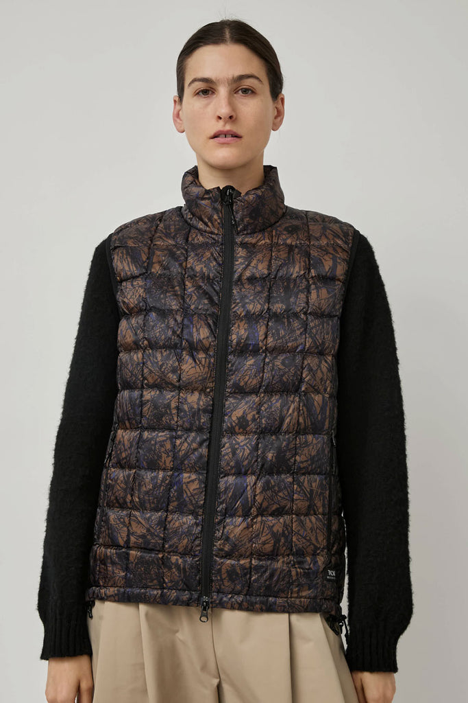 TAION Mountain Hi-Neck W-Zip Light Down Vest in Brushed Meadows