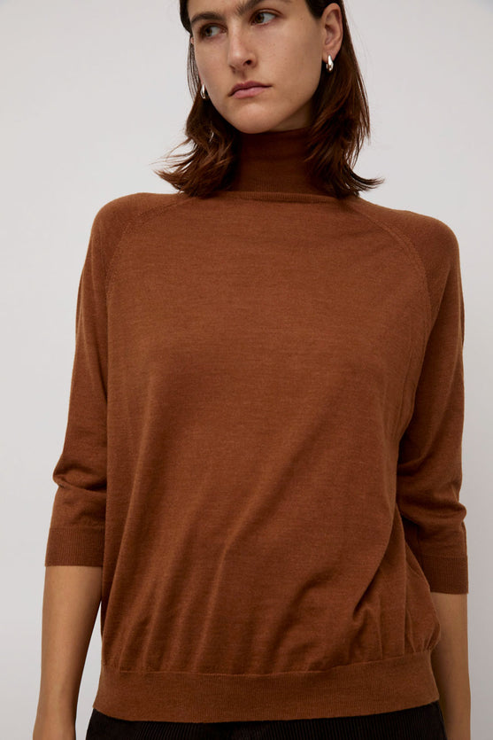 6397 Elbow Sleeve Turtleneck in Caramel