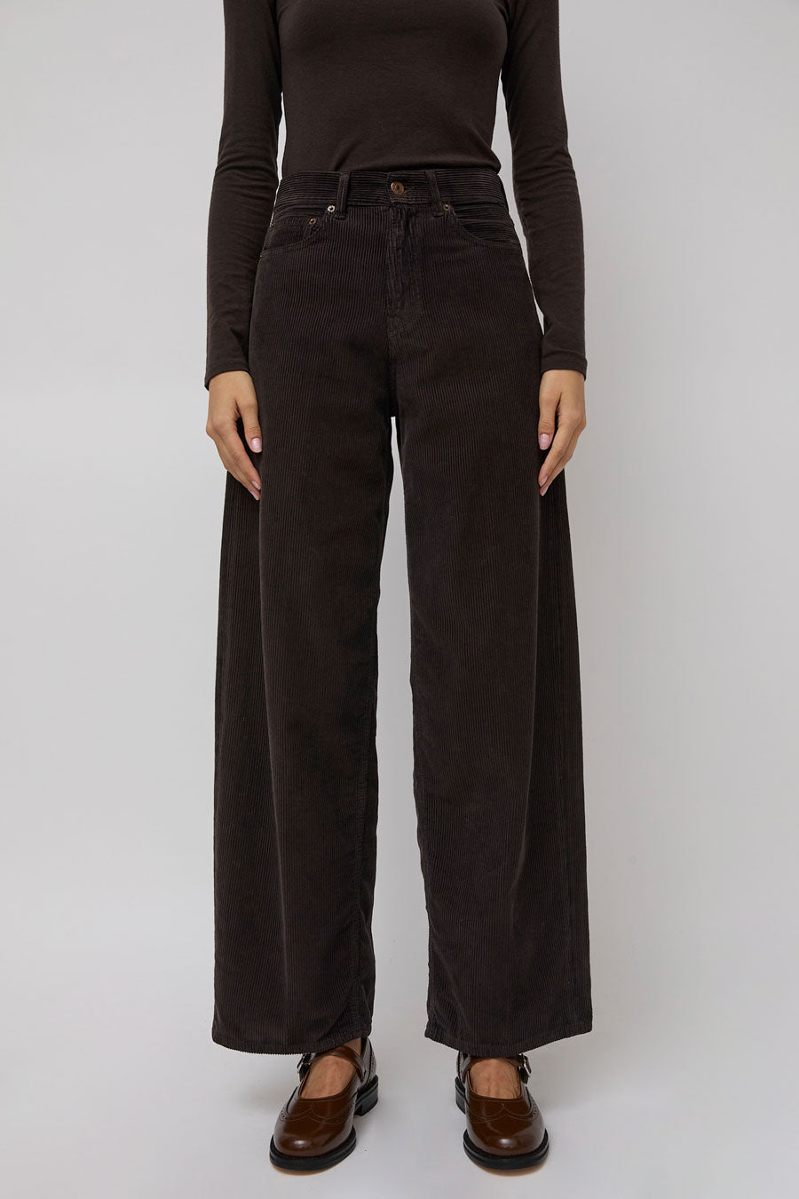 6397 Roomy Jean in Chocolate