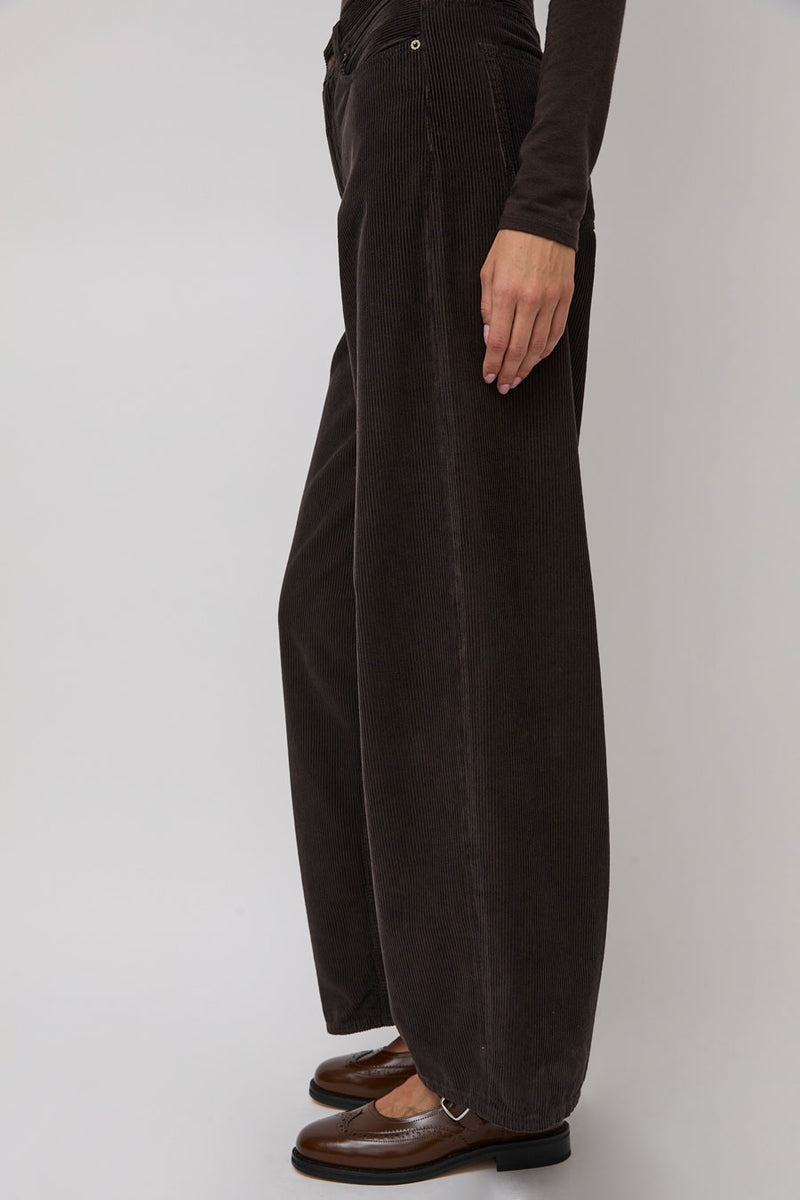 6397 Roomy Jean in Chocolate