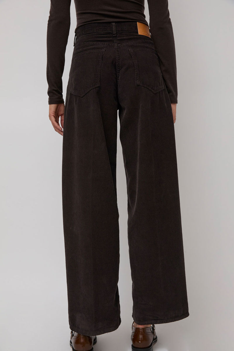 6397 Roomy Jean in Chocolate