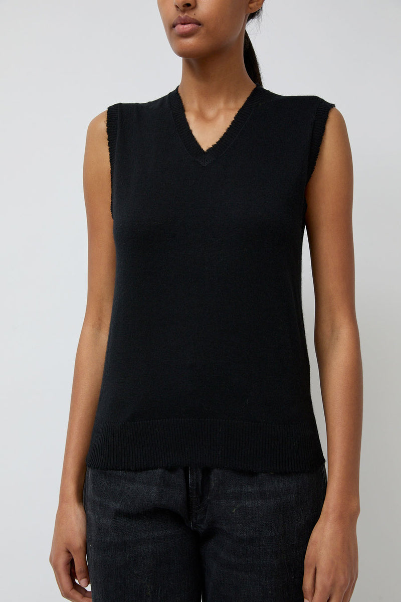 6397 Wool and Cashmere Shrunken Vest in Black