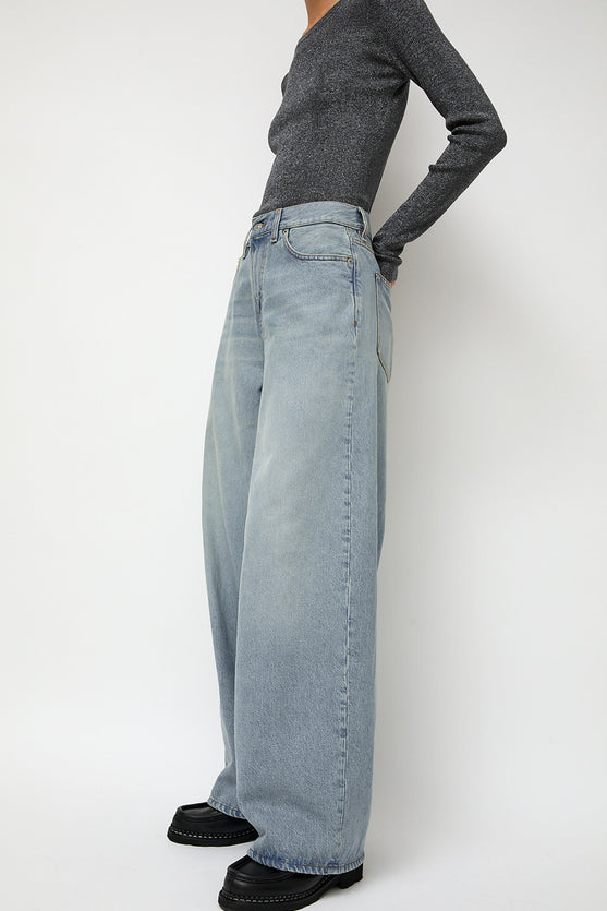 6397 Roomy Jean in 90s Blue