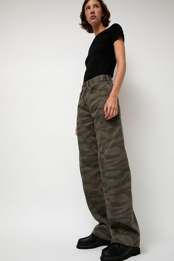 6397 Full Twisted Seam Pant in Bark