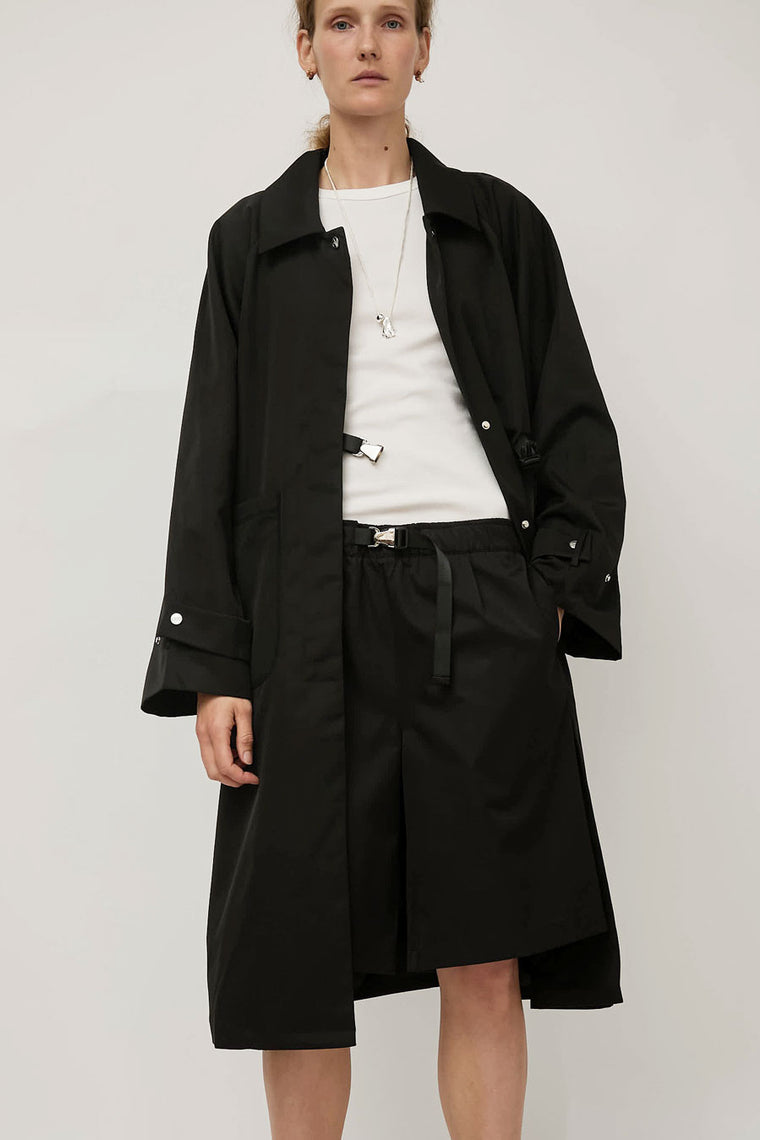 ARCS Easy Mac Coat in Black