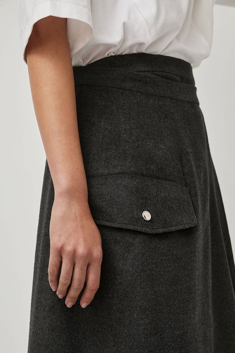 ARCS Ten Skirt in Charcoal