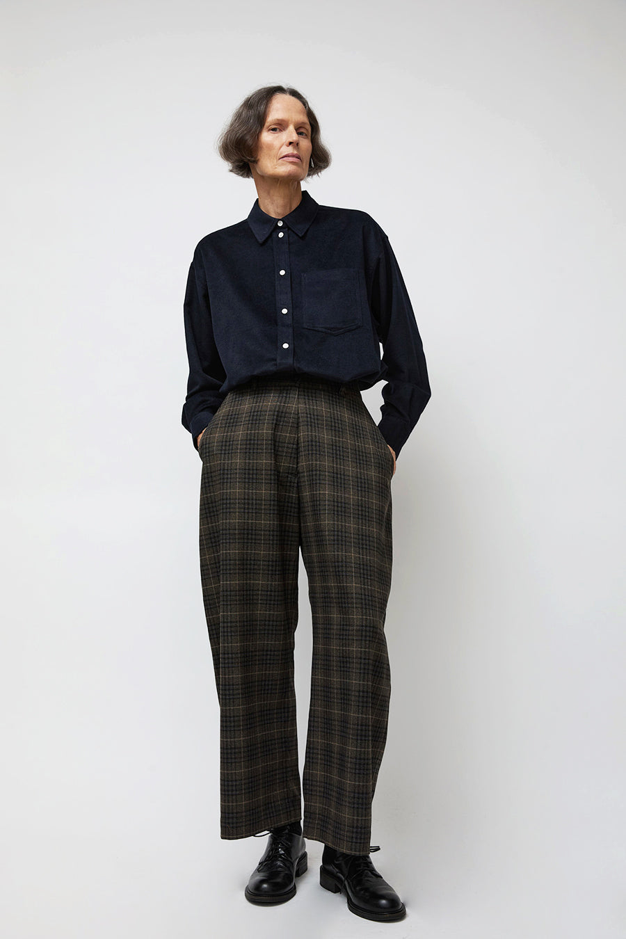 Ali Golden Barrel Pant in Black and Brown Plaid