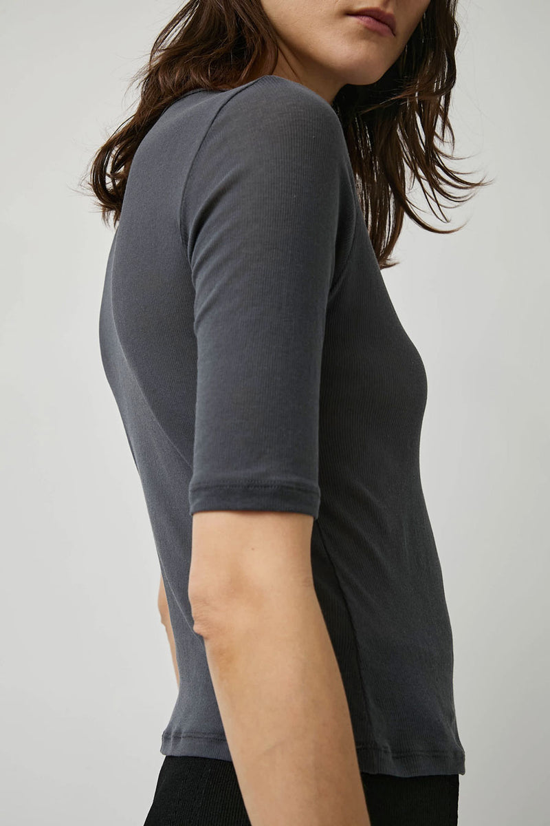 Amomento Round Short Sleeve T-Shirt in Charcoal