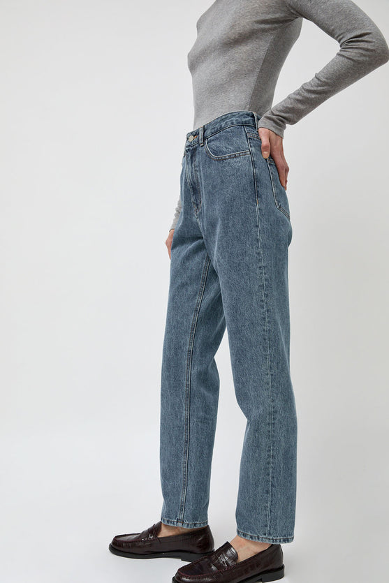 Amomento Straight Fit Denim in Mid Blue