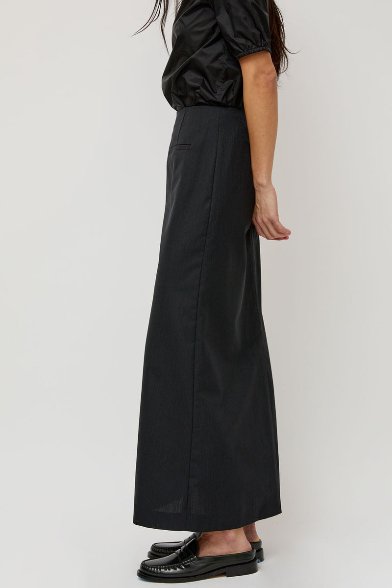 Amomento Stripe Maxi Long Skirt in Black