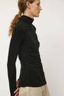 Amomento Turtle T-Shirt in Black