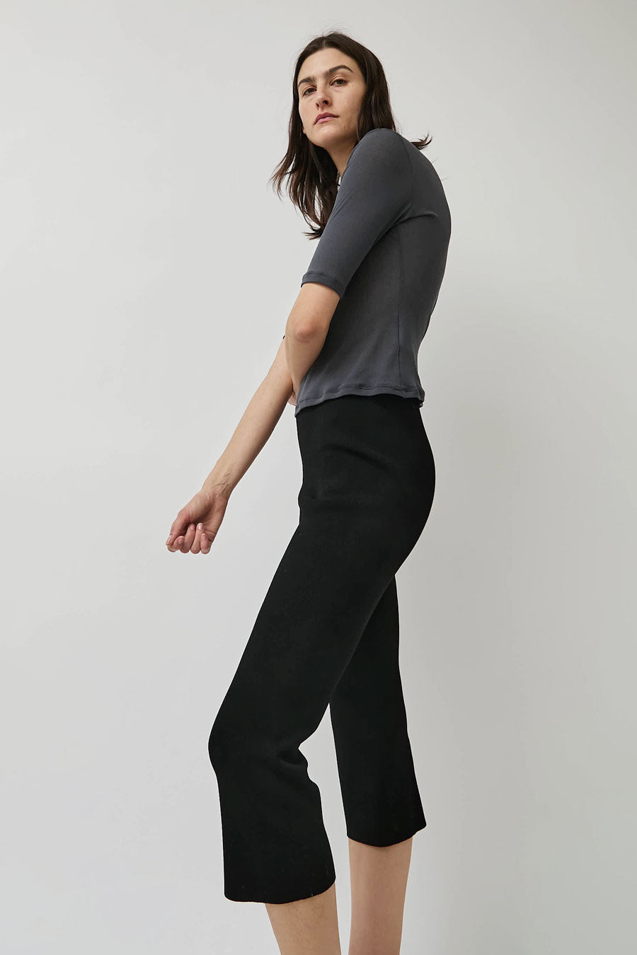Amomento Wholegarment Knit Capri Pants in Black