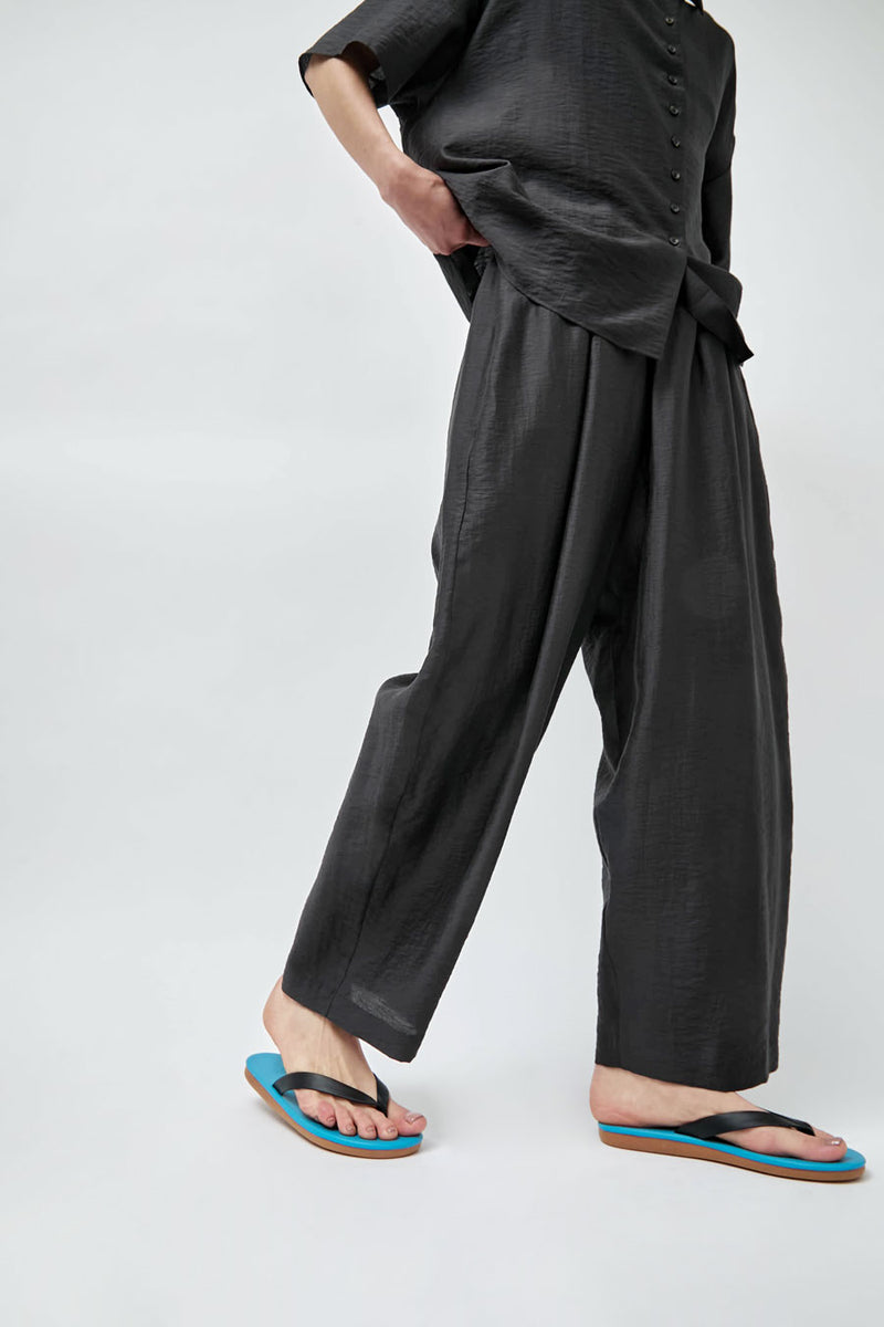 Ancient Greek Sandals Colorblock in Black and Blue