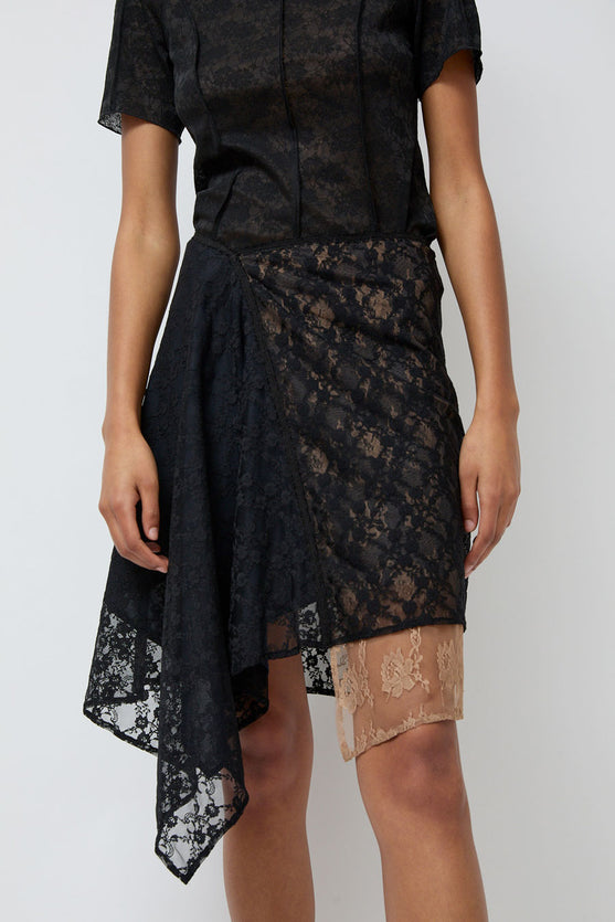 Anggae Layered Lace Skirt in Black