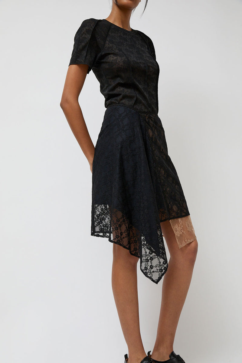 Anggae Layered Lace Skirt in Black