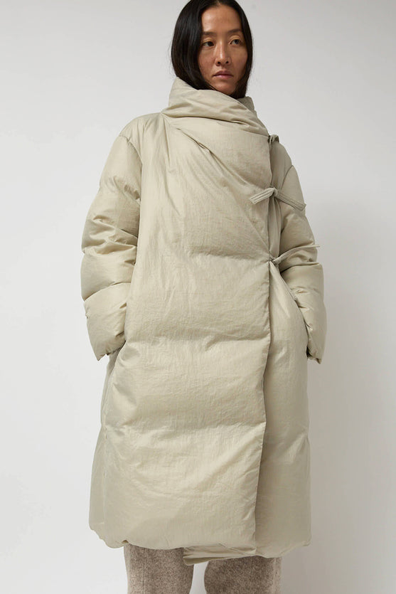 Anggae Ibul Long Puffer in Ivory