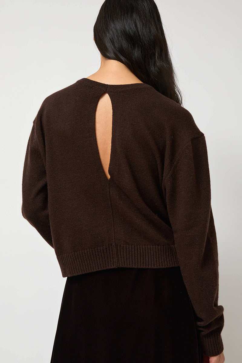 Anggae Lambswool Two Holes Solid Pullover in Brown