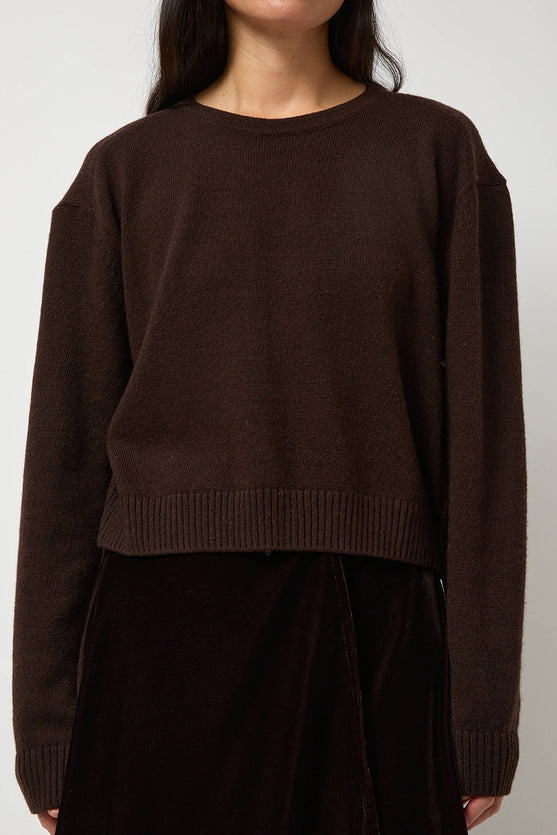 Anggae Lambswool Two Holes Solid Pullover in Brown