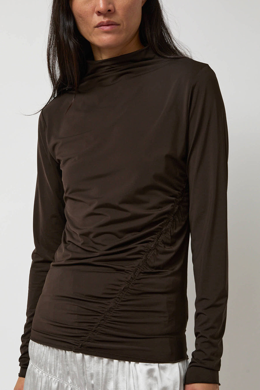 Anggae Light Jersey Slim Shirring Top in Brown