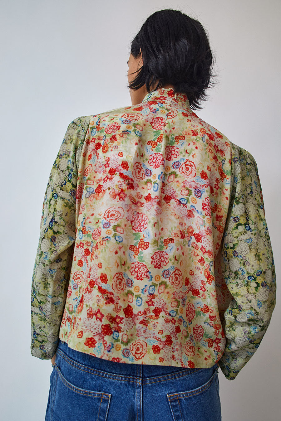 Anntian Circle Top in Bright Flowers