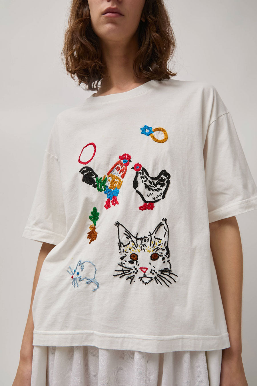Anntian Classic T-Shirt in White Hand Embroidered