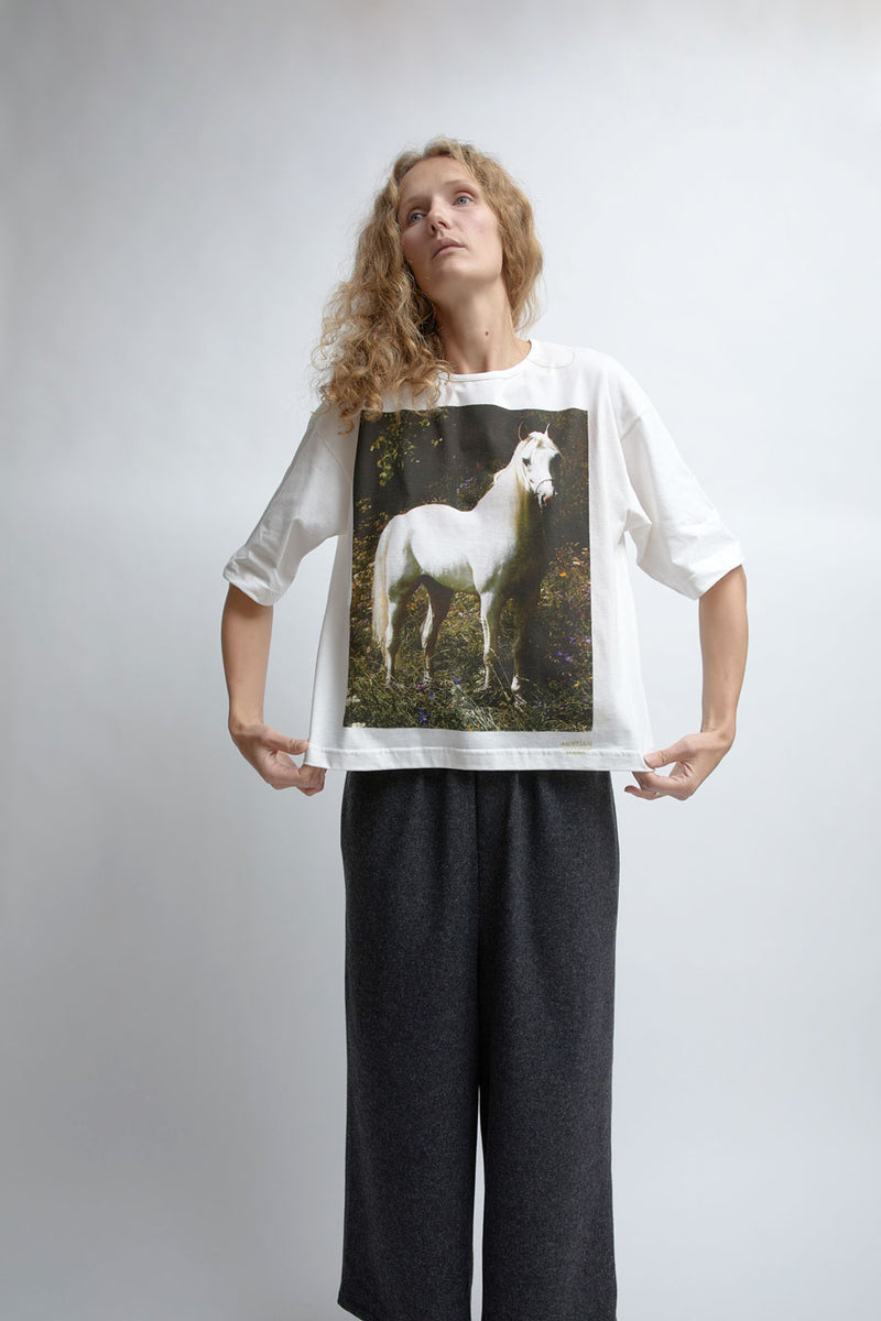 Anntian Classic T-Shirt in White Horse