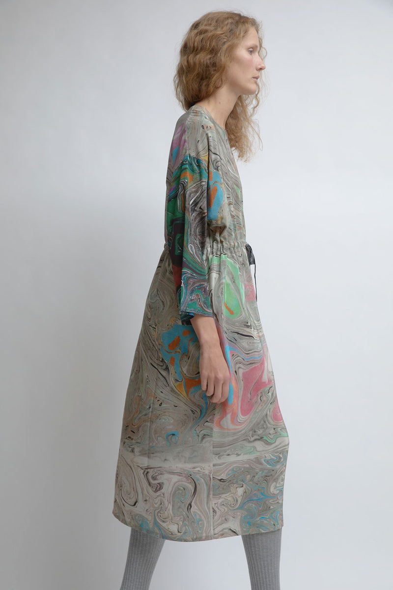 Anntian Simple Dress in Print CD Marbling Pale