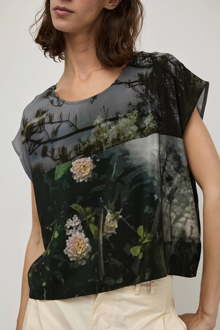 Anntian Simple Top in Print Reflections