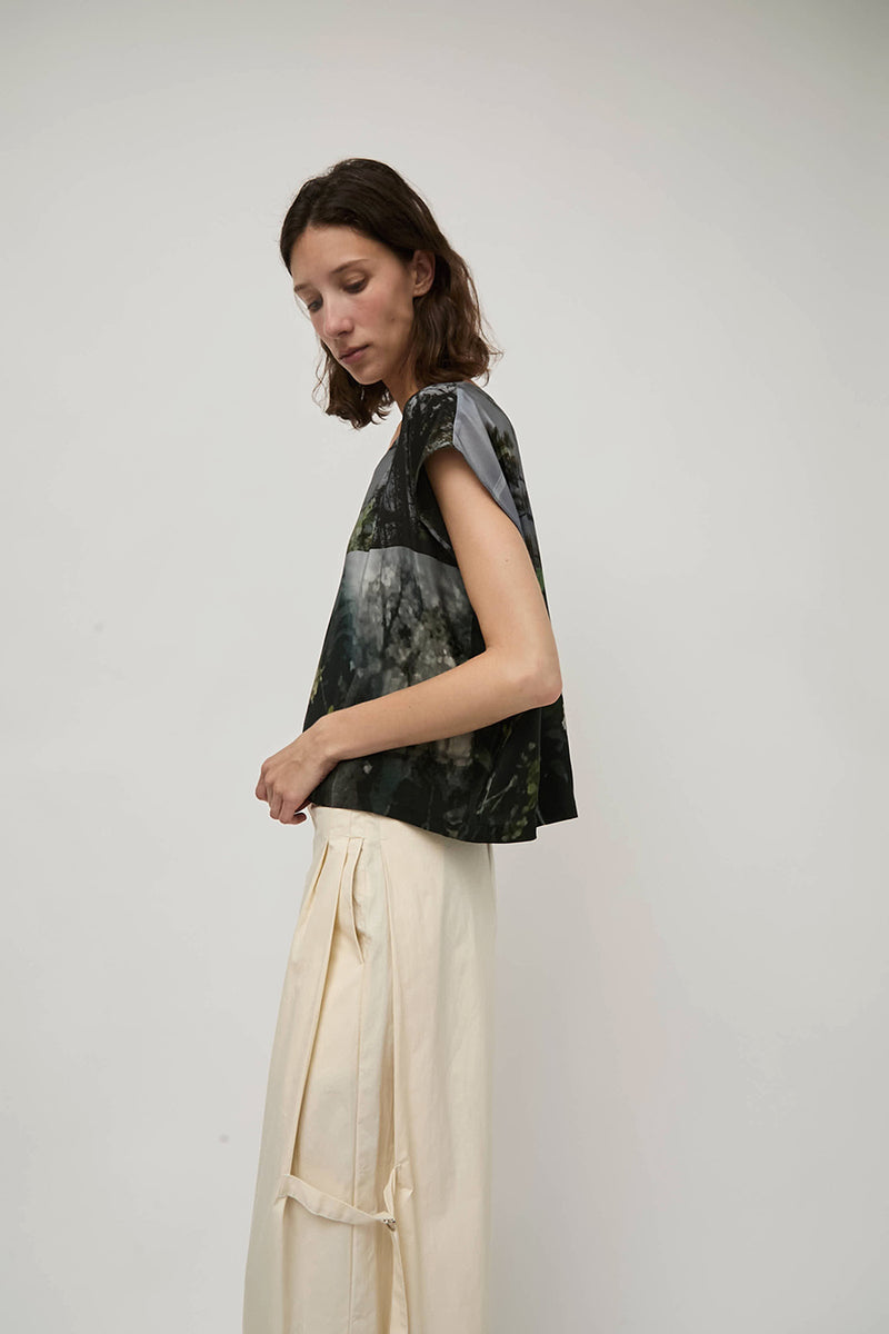 Anntian Simple Top in Print Reflections