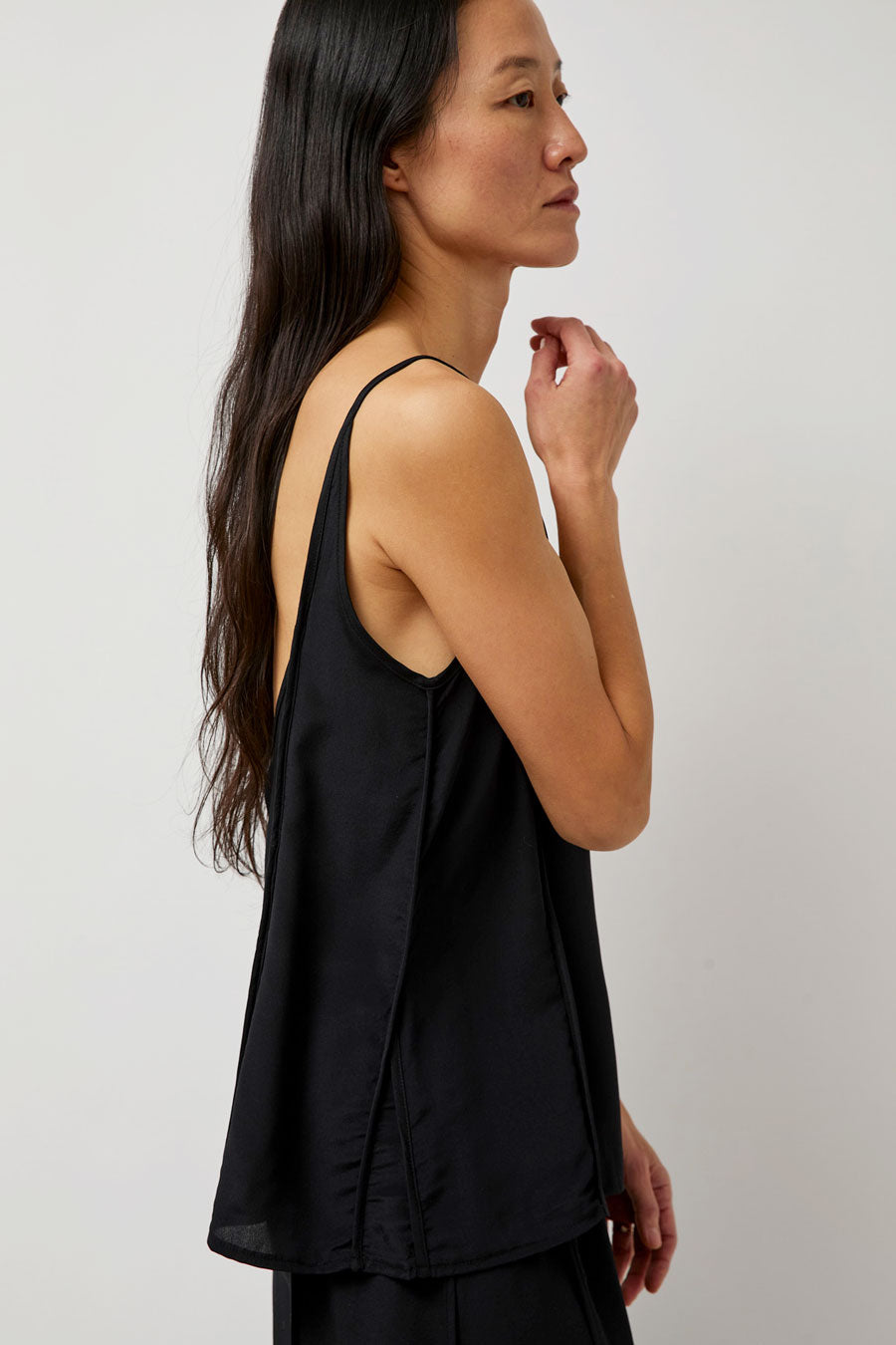 Baserange Ade Top in Black