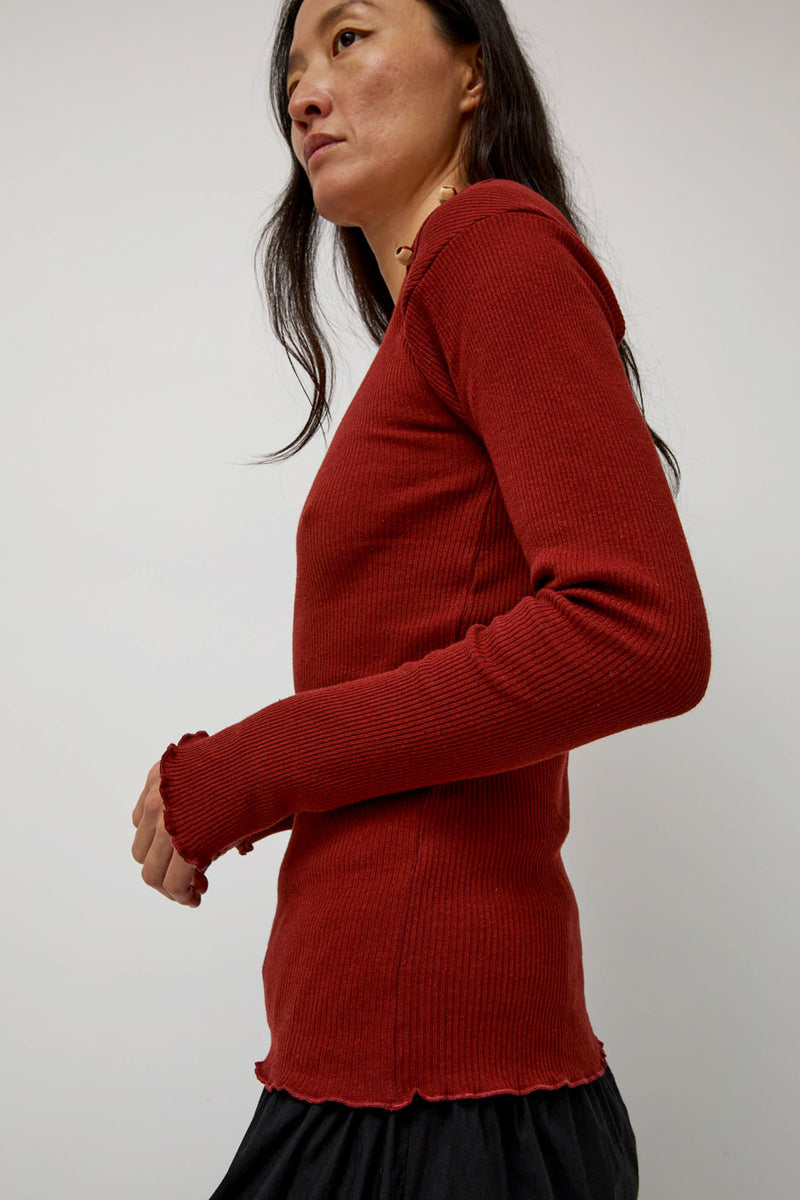 Baserange Disc Long Sleeve in Bine Red