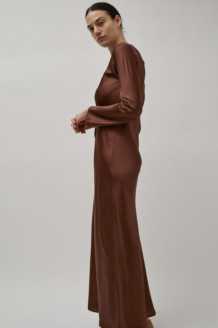 Baserange Dydine Longsleeve Dress in Dark Brown