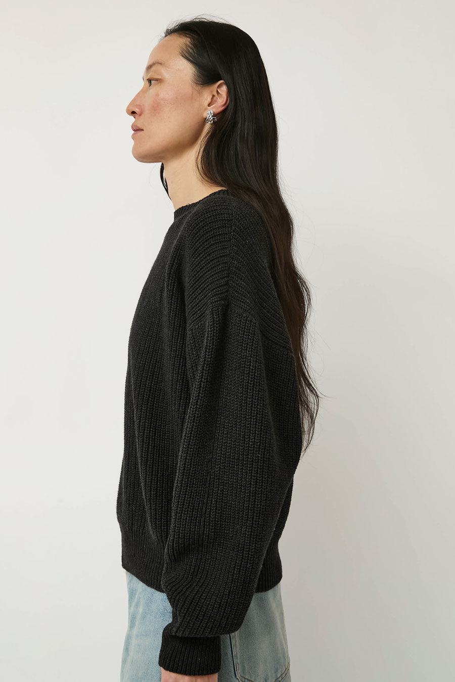 Baserange Mea Sweater in Black Melange