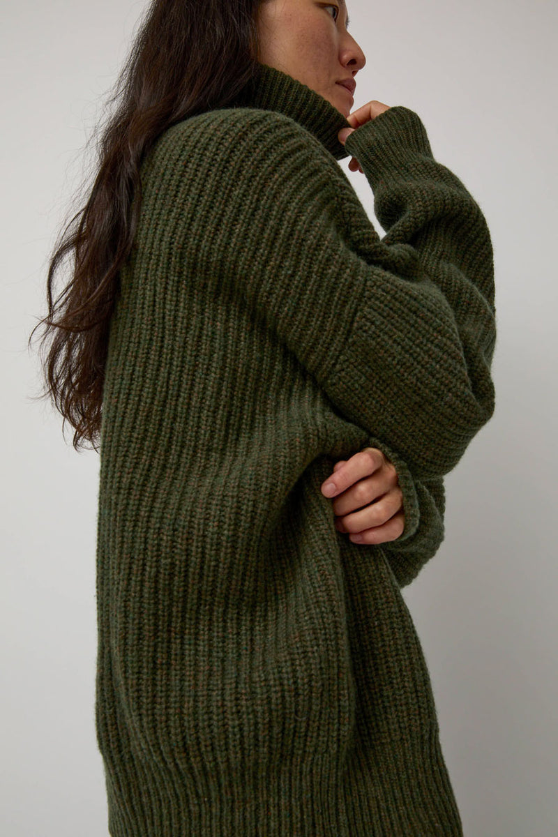 Baserange Mea Turtleneck in Forest