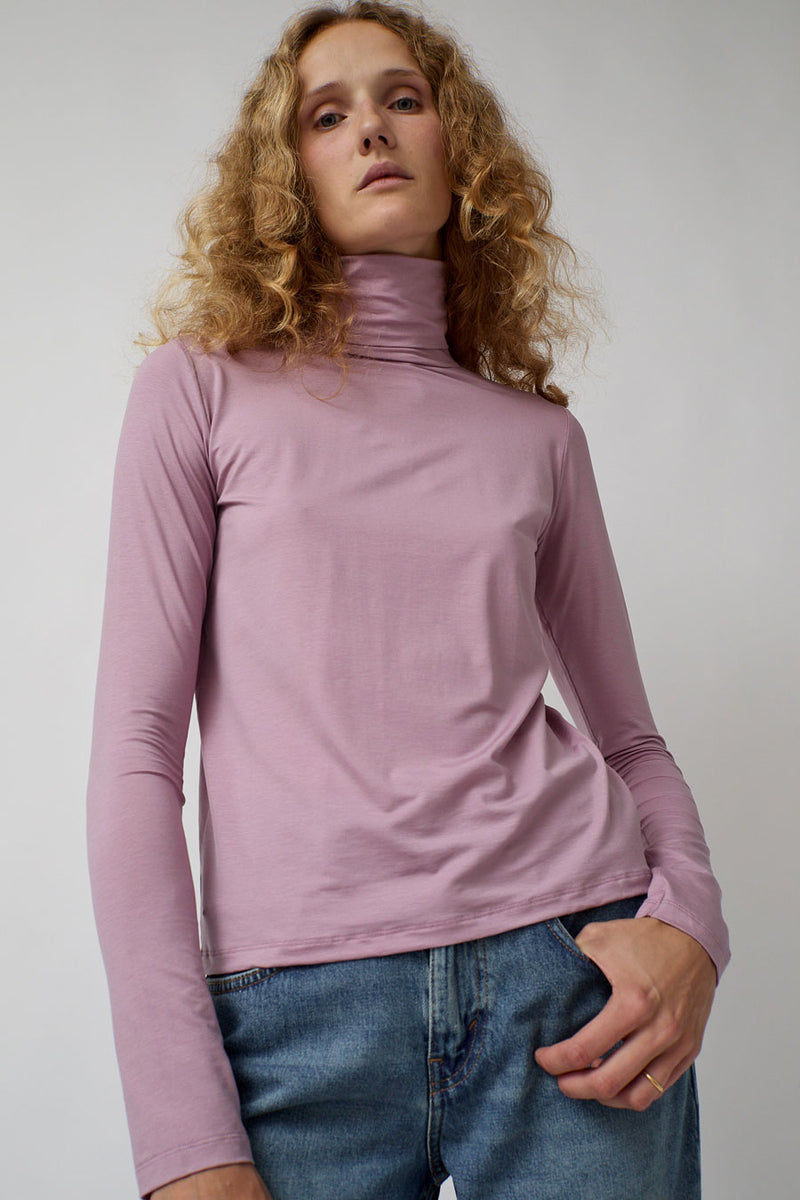 Baserange Turtleneck in Still Purple