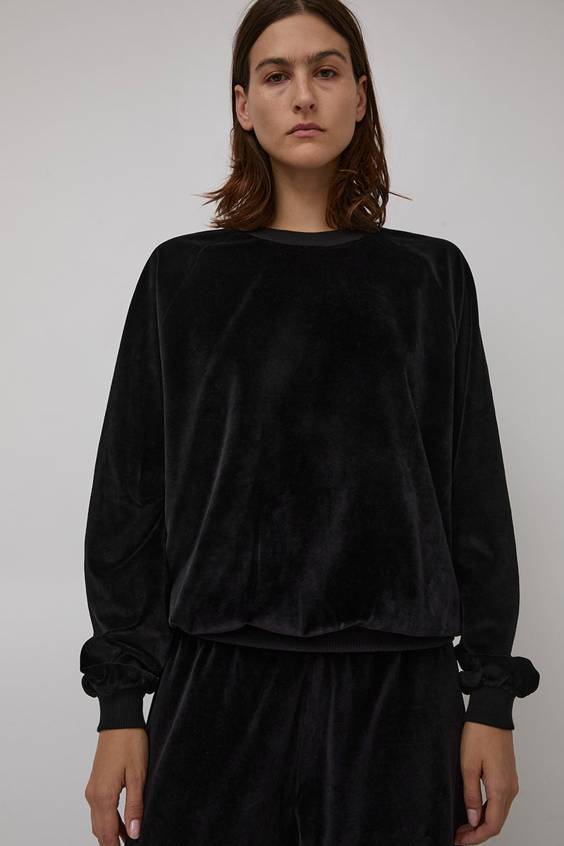 Baserange Rim Raglan Sweatshirt in Black