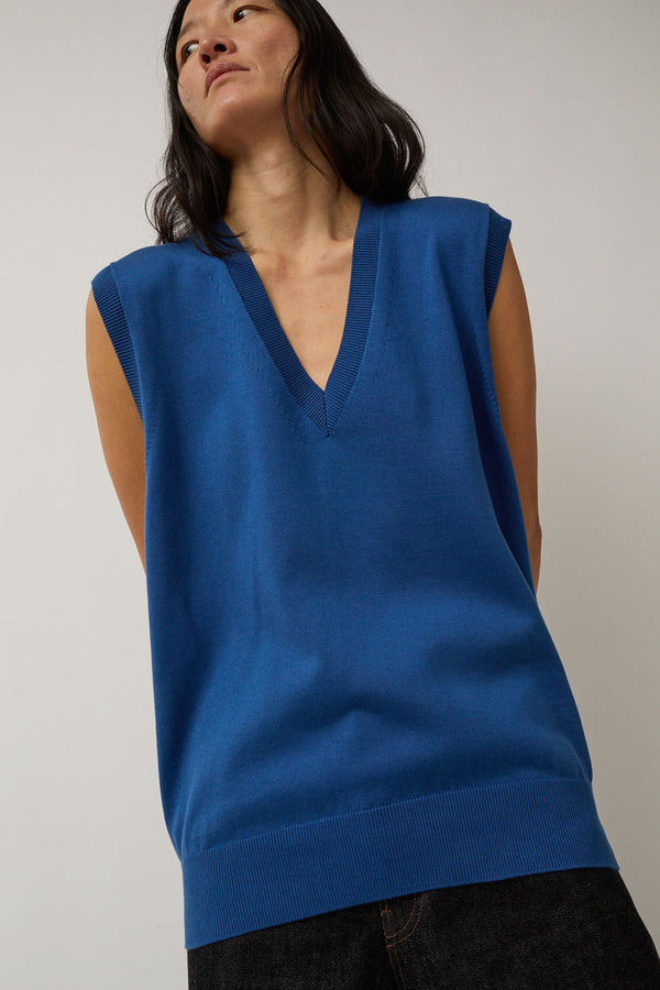 Batoner Seaisland Cotton V-Neck Vest in Blue