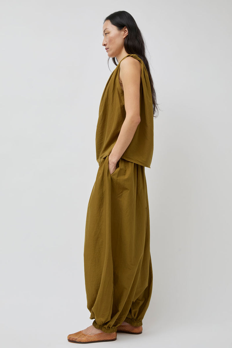 Black Crane Akari Pants in Dark Olive