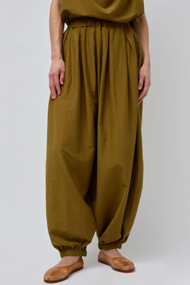 Black Crane Akari Pants in Dark Olive