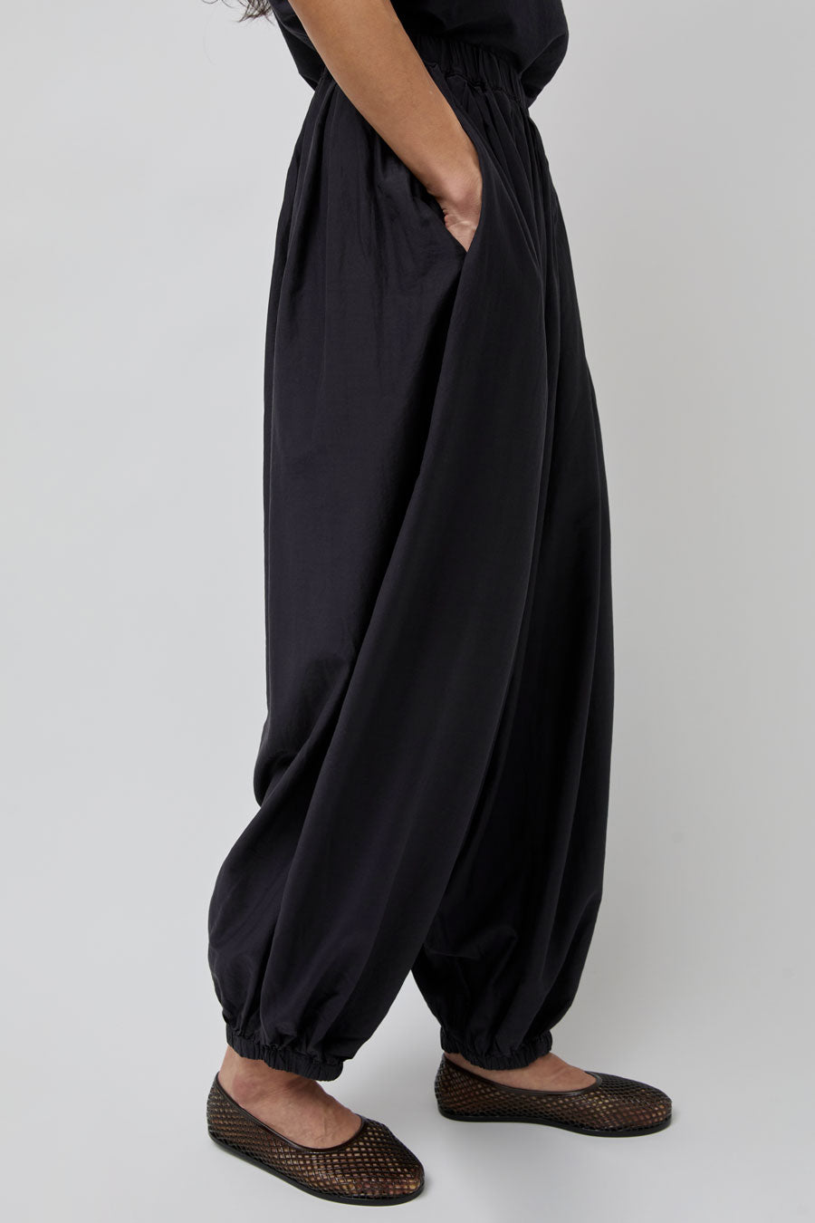 Black Crane Akari Pants in Faded Black